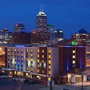 Holiday Inn Express & Suites Indianapolis Dtn-Conv Ctr Area, An Ihg Hotel